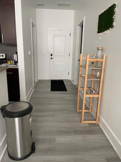 Cozy, High Rise, Large Studio Facing Downtown . Lägenhet Baltimore Exteriör bild